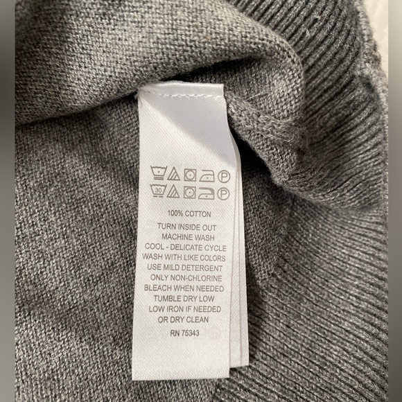 NEW! Rorie Whealan sweater - Picture 4 of 5